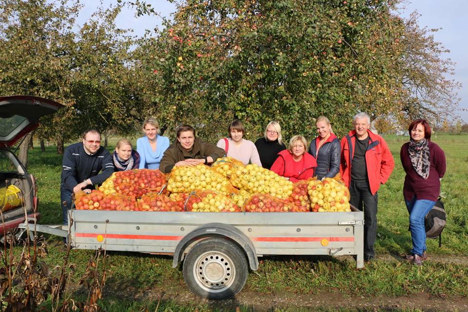Spalis – gerų darbų mėnuo Jonavos skyriuje