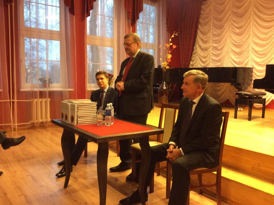 Teisingumo ministras Jonavoje pristatė savo knygą