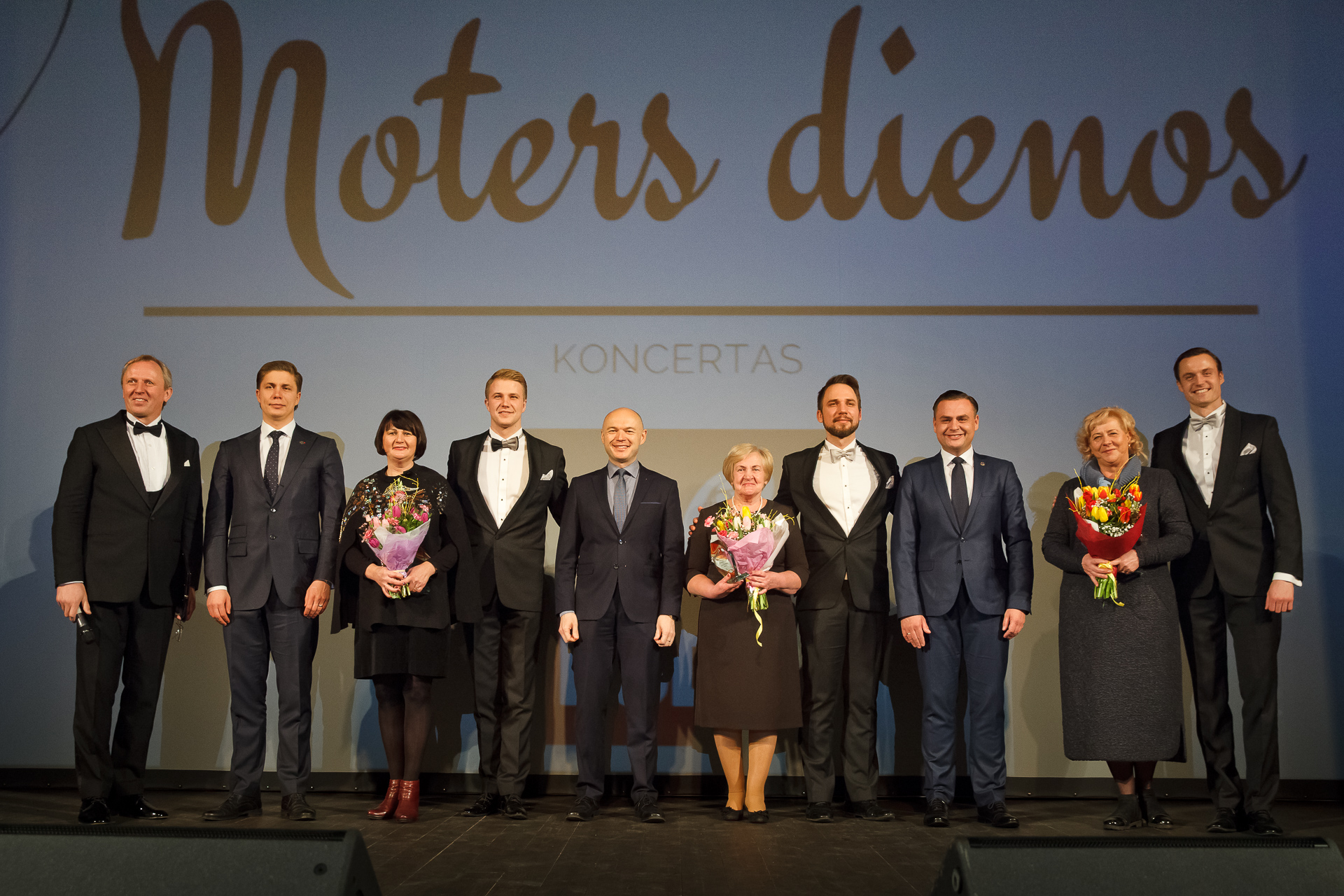Kviečiame išrinkti Metų jonavietes ir susitikti nemokamame koncerte Jonavos moterims